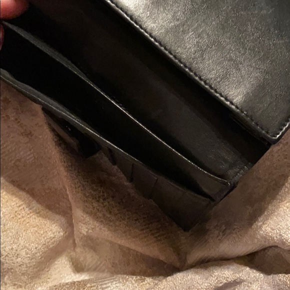 Gucci Trifold Wallet - Picture 6 of 6